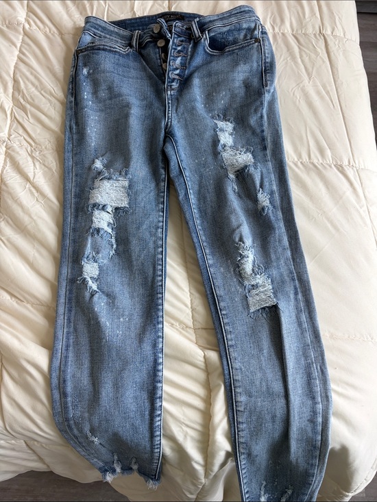 Judy Blue Denim - Judy Blue Distressed Boyfriend Jeans in Light Wash Blue